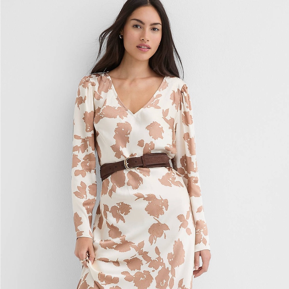 NWT LOFT Floral V-Neck Bias Maxi Dress in Size 14 - Picture 3 of 8